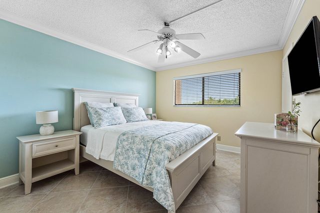 7076 Huntington Lane 502, Delray Beach, FL 33446