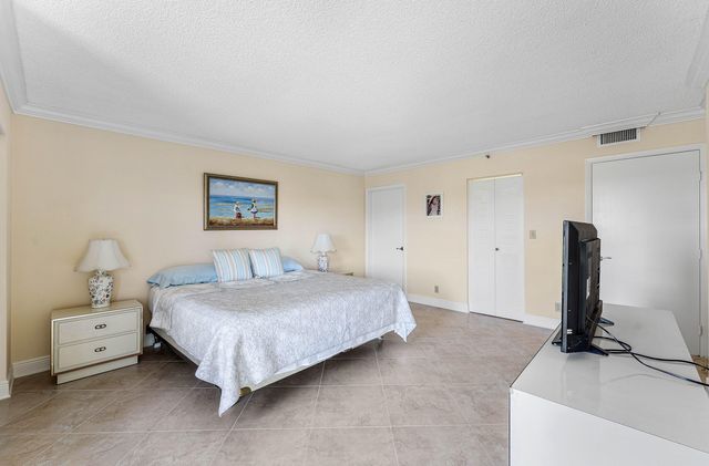 7076 Huntington Lane 502, Delray Beach, FL 33446