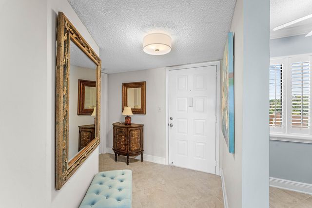 7076 Huntington Lane 502, Delray Beach, FL 33446