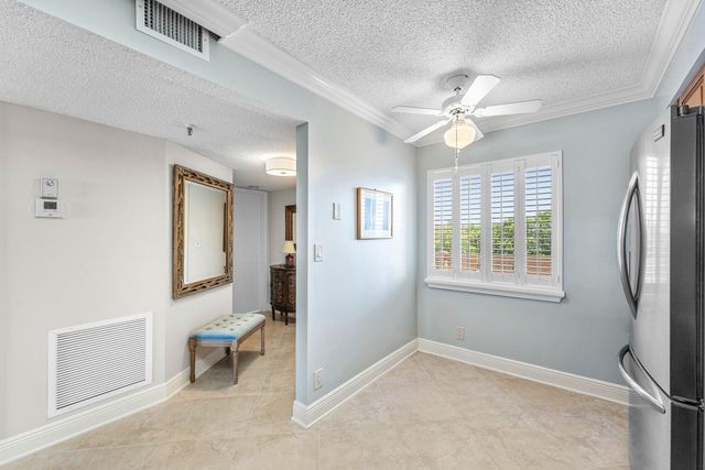 7076 Huntington Lane 502, Delray Beach, FL 33446