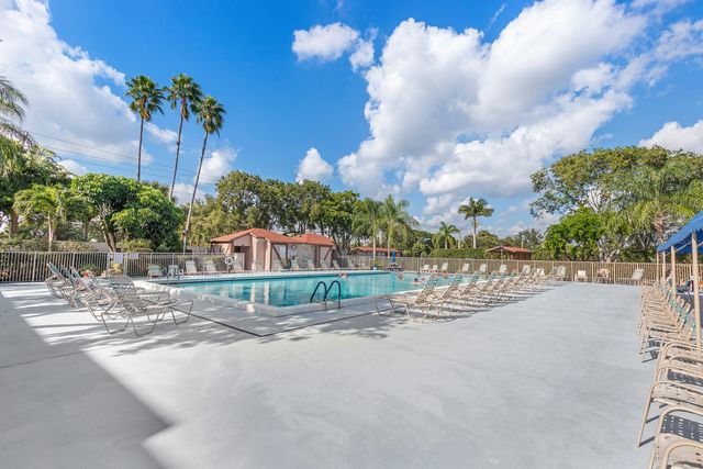 7076 Huntington Lane 502, Delray Beach, FL 33446