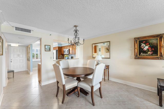 7076 Huntington Lane 502, Delray Beach, FL 33446