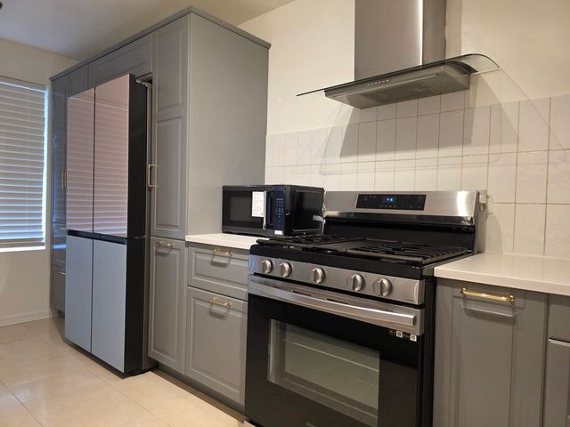 6790 180th Street 2, Tinley Park, IL 60477