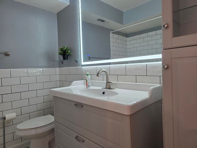 6790 180th Street 2, Tinley Park, IL 60477