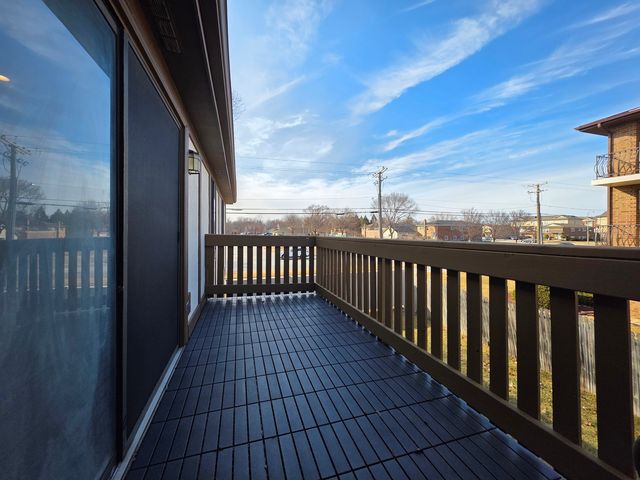 6790 180th Street 2, Tinley Park, IL 60477