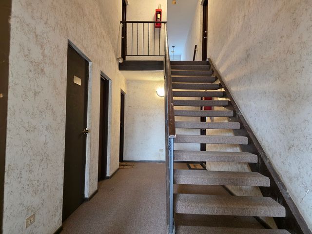 6790 180th Street 2, Tinley Park, IL 60477