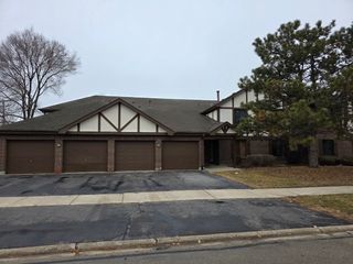 6790 180th Street 2, Tinley Park, IL 60477