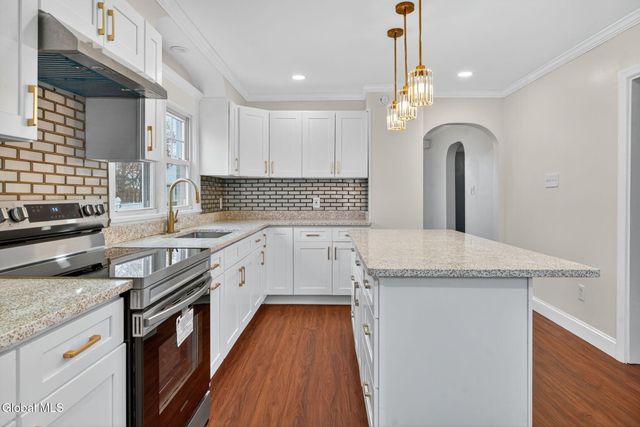 2803 Wellington Avenue, Rotterdam, NY 12306