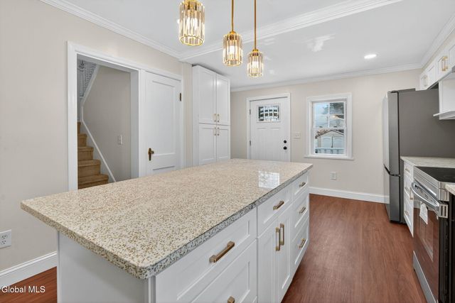 2803 Wellington Avenue, Rotterdam, NY 12306