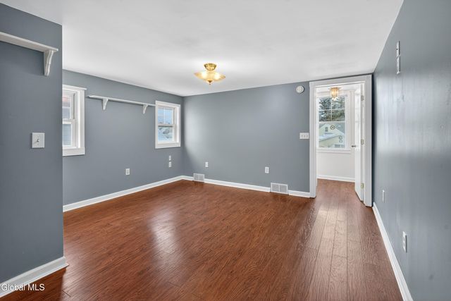 2803 Wellington Avenue, Rotterdam, NY 12306