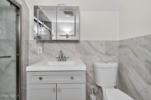 2803 Wellington Avenue, Rotterdam, NY 12306