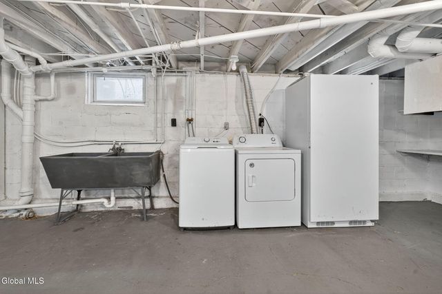 2803 Wellington Avenue, Rotterdam, NY 12306