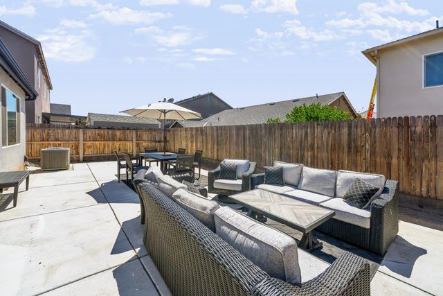 2642 Highland Avenue, Clovis, CA 93619