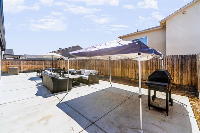 2642 Highland Avenue, Clovis, CA 93619