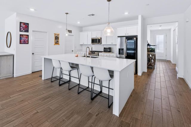 2642 Highland Avenue, Clovis, CA 93619