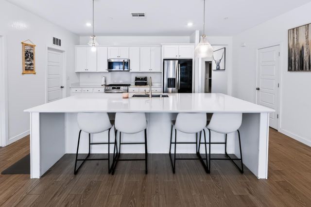 2642 Highland Avenue, Clovis, CA 93619