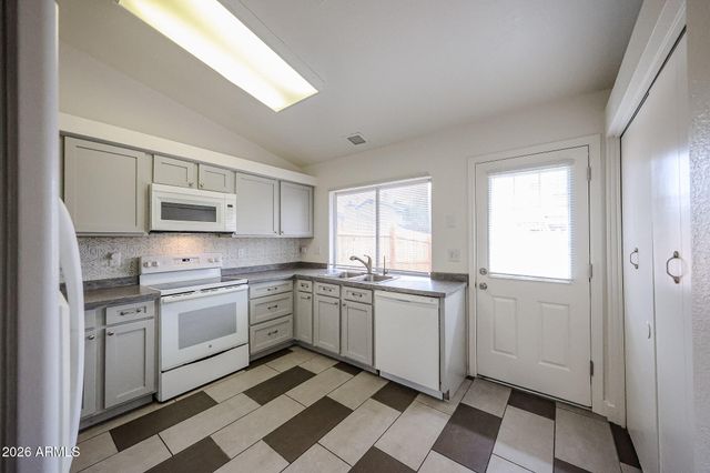 10100 N 89th Avenue 1, Peoria, AZ 85345
