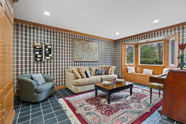 66A Wooleys Lane, Great Neck, NY 11023