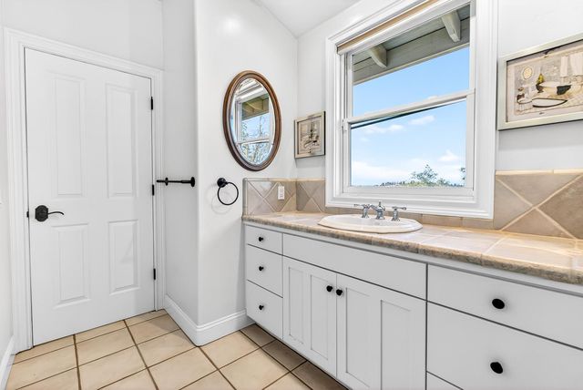 19165 Leopard Ct, Grass Valley, CA 95949