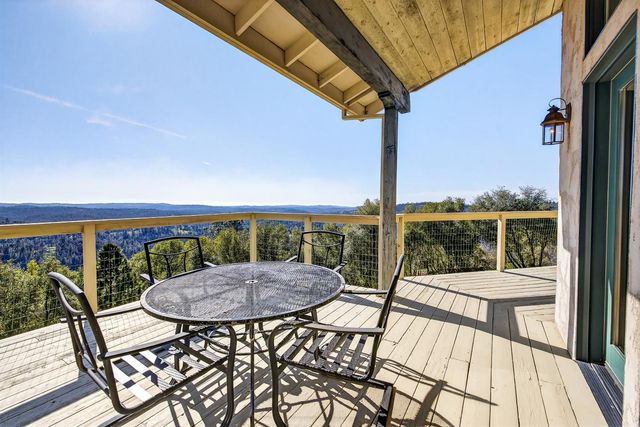 19165 Leopard Ct, Grass Valley, CA 95949
