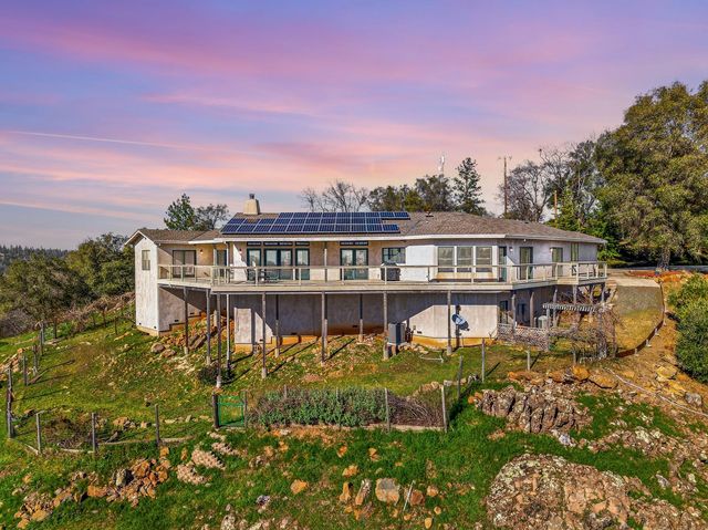 19165 Leopard Ct, Grass Valley, CA 95949