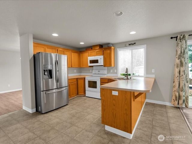 7335 33rd Avenue NE, Lacey, WA 98516