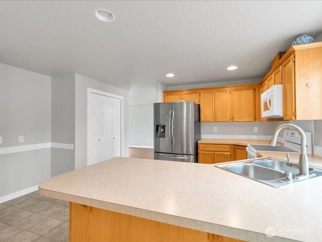 7335 33rd Avenue NE, Lacey, WA 98516