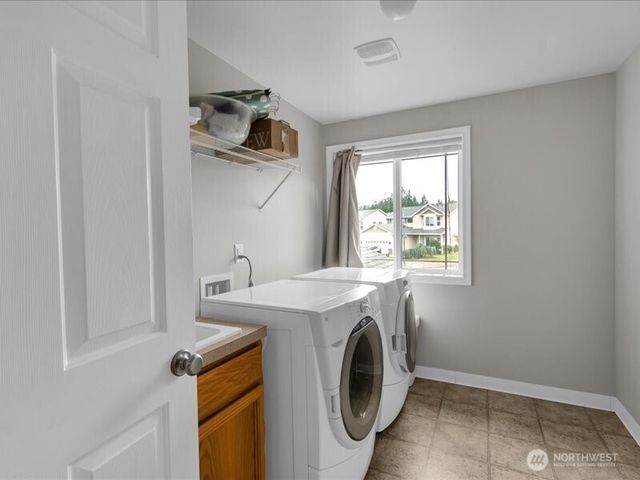 7335 33rd Avenue NE, Lacey, WA 98516