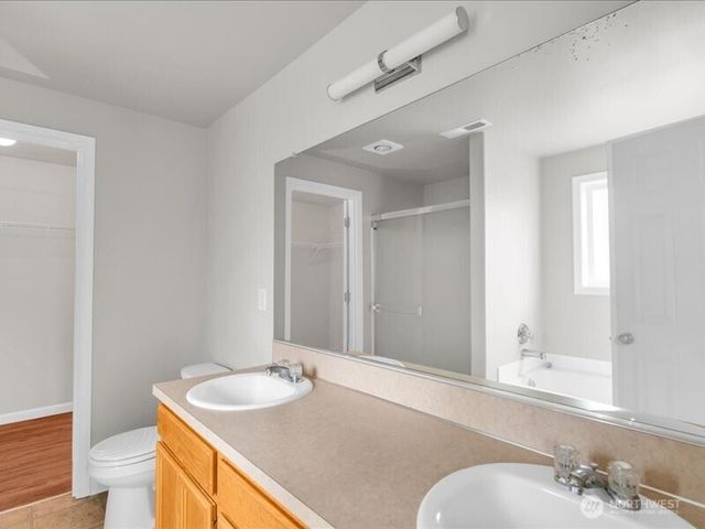 7335 33rd Avenue NE, Lacey, WA 98516
