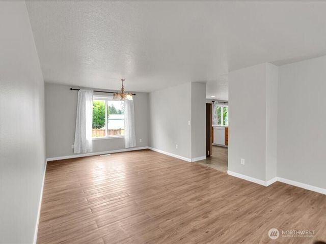 7335 33rd Avenue NE, Lacey, WA 98516