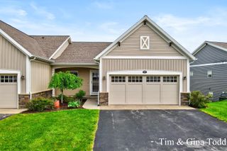 903 S Center Park Drive SW 14, Byron Center, MI 49315