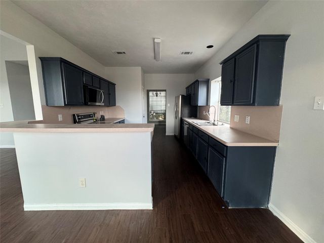 1915 Laurel Bay Drive, Houston, TX 77014