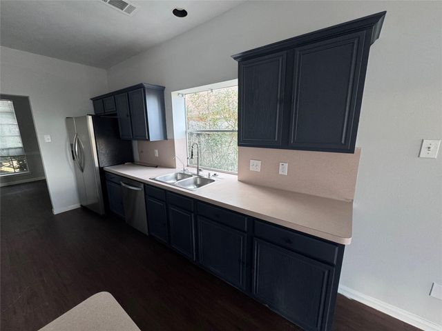 1915 Laurel Bay Drive, Houston, TX 77014