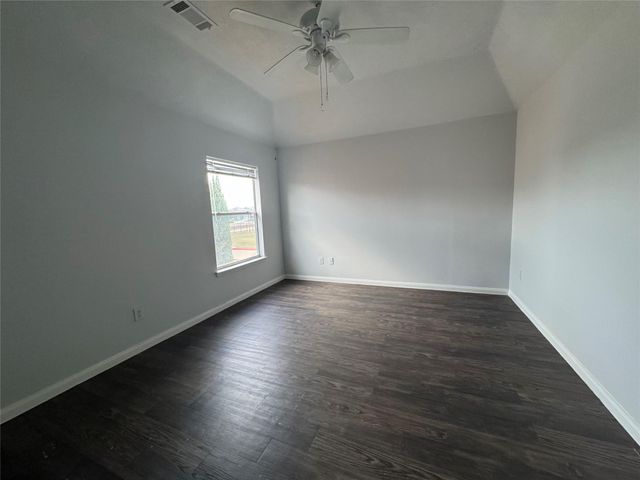 1915 Laurel Bay Drive, Houston, TX 77014