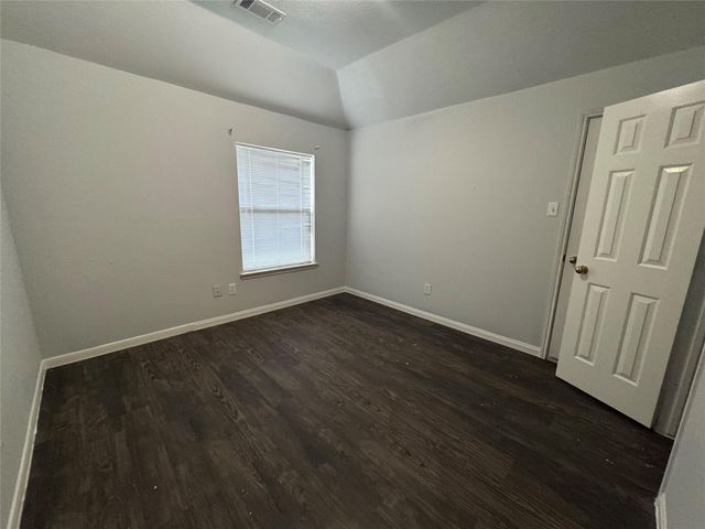 1915 Laurel Bay Drive, Houston, TX 77014