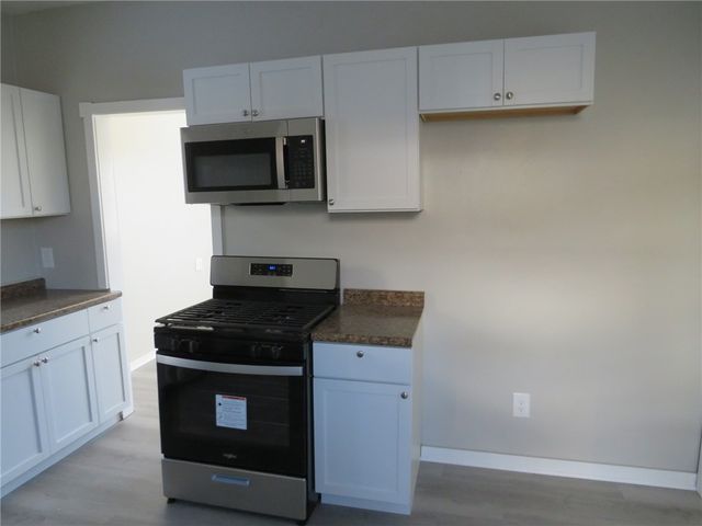 301 Paur St, Mt Washington, PA 15211