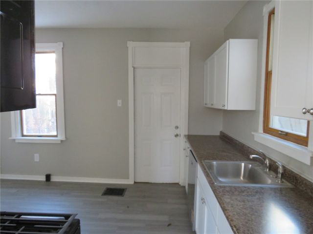 301 Paur St, Mt Washington, PA 15211