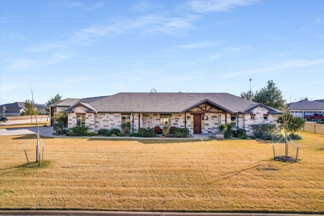 101 Still Meadow DR, Kingsland, TX 78639