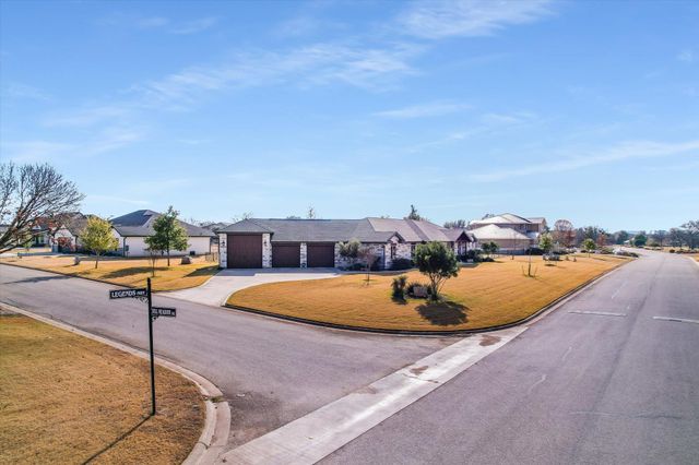 101 Still Meadow DR, Kingsland, TX 78639