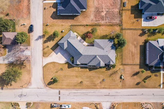 101 Still Meadow DR, Kingsland, TX 78639