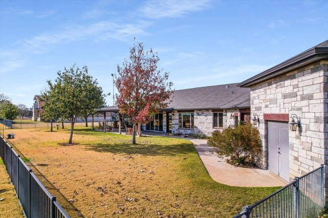 101 Still Meadow DR, Kingsland, TX 78639