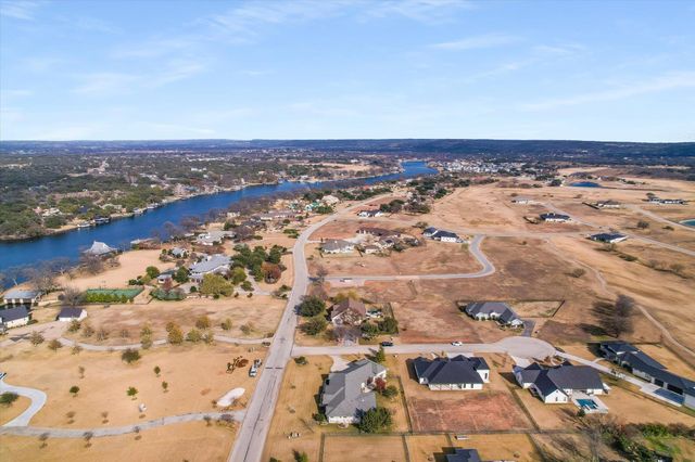 101 Still Meadow DR, Kingsland, TX 78639