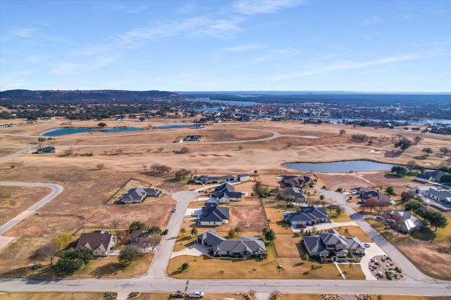 101 Still Meadow DR, Kingsland, TX 78639