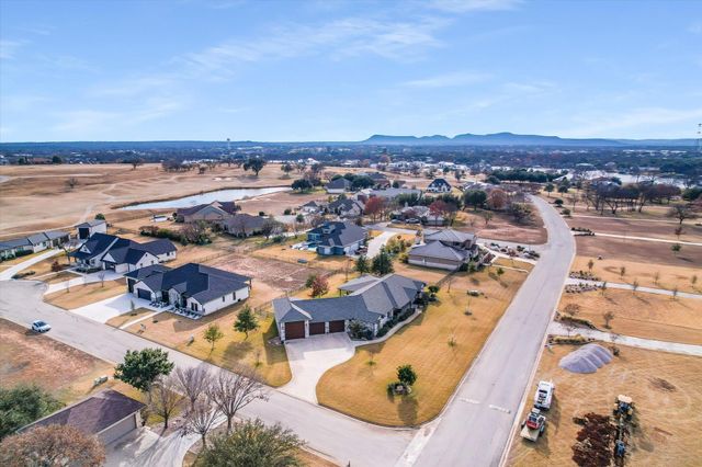 101 Still Meadow DR, Kingsland, TX 78639