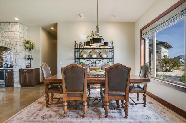 101 Still Meadow DR, Kingsland, TX 78639