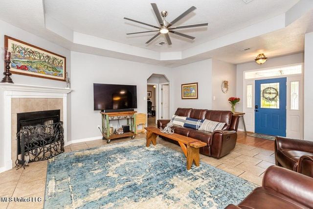 8500 Clamshell Avenue, Ocean Springs, MS 39564