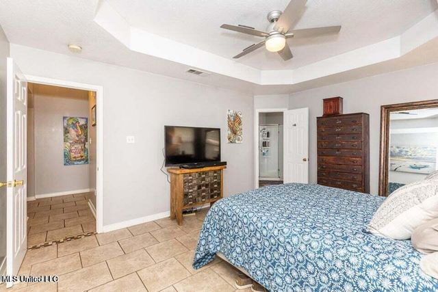 8500 Clamshell Avenue, Ocean Springs, MS 39564