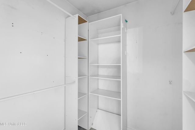 8500 Clamshell Avenue, Ocean Springs, MS 39564