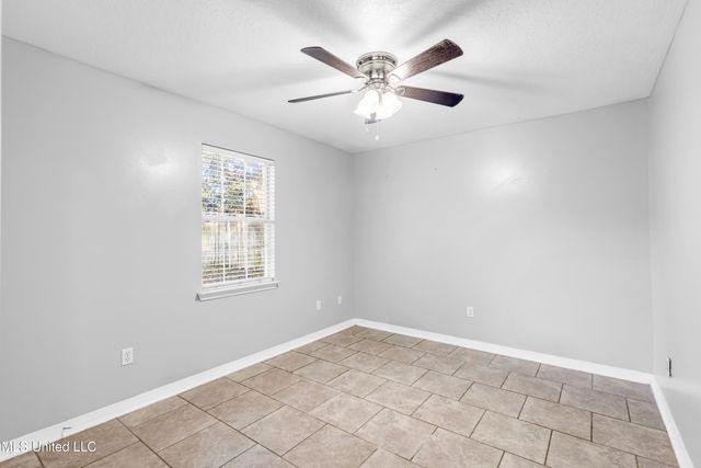 8500 Clamshell Avenue, Ocean Springs, MS 39564