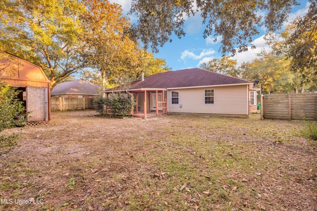 8500 Clamshell Avenue, Ocean Springs, MS 39564